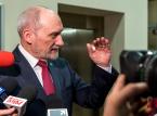 Antoni Macierewicz odpowiada na pytanie o wydatki z kart w MON