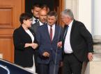 W szeregi PiS wkradł się chaos, opozycja podbija stawkę, prezydent buduje markę